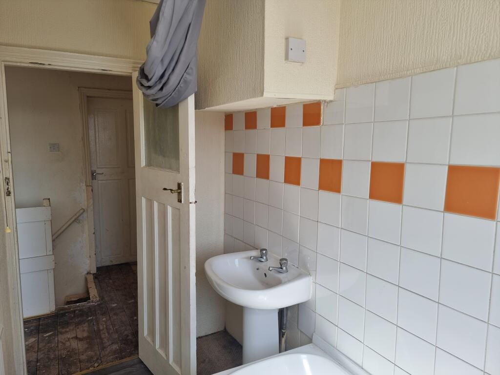 16 Ripon Road before refurbishment - image 4